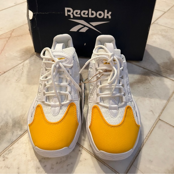 Reebok Unisex-Adult Solution Mid Basketball Shoe, size 7 White / Yellow New - Picture 2 of 6